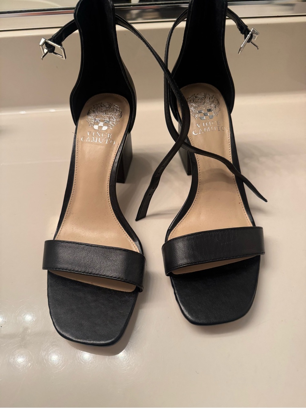 NWT. Vince Camuto Black Margry Leather Block Heel Ankle-Strap Sandals.